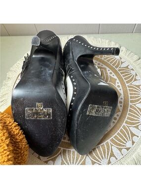 BORDELLO Women's Heels Two Tone Black & White Mary Jane Rockabilly SIZE 9